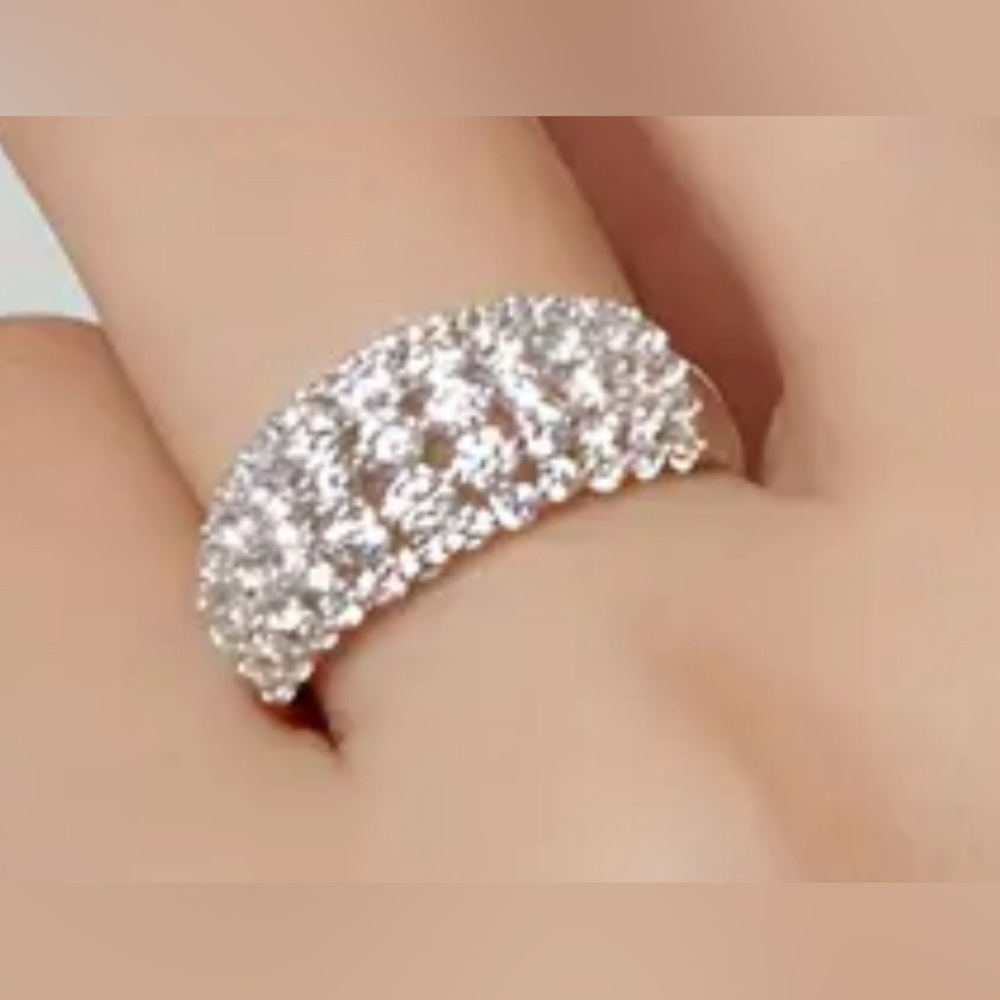 RINGS - Picture 3 of 5